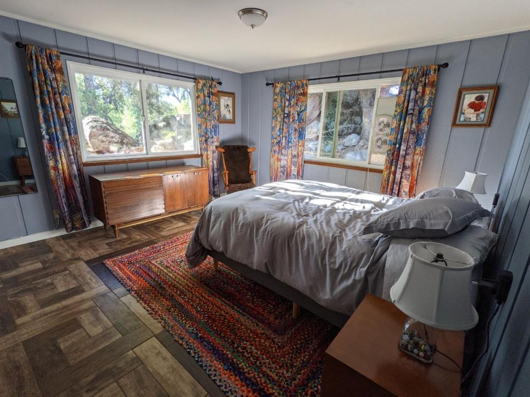 Sleeping Wolf Guest House 오크허스트 외부 사진