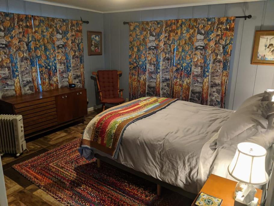 Sleeping Wolf Guest House 오크허스트 외부 사진